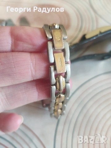 Дамски часовници Rolex, Gucci,Omega Q&Q, Guess Vinstar и др., снимка 7 - Дамски - 53788463