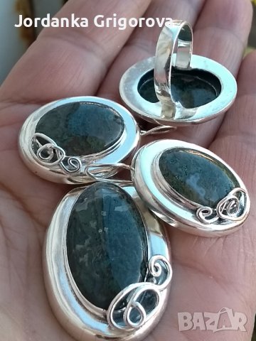 Сребърни обеци, медальон и пръстен с естествен мъхов ахат, снимка 2 - Бижутерийни комплекти - 39160347
