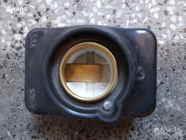 Панцер. Основи за предпазители (бушони) 25А и 63А - черни и бели, снимка 5 - Други - 47897502