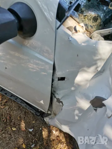 Предна дясна врата Дачия Дъстър 2010-2018г, снимка 3 - Части - 47476549