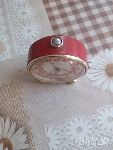 Настолен часовник Слава/Slava 11 jewels, снимка 2 - Антикварни и старинни предмети - 48908621