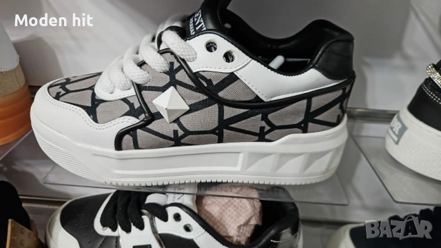 Valentino дамски сникърси висок клас реплика, снимка 8 - Кецове - 53627139