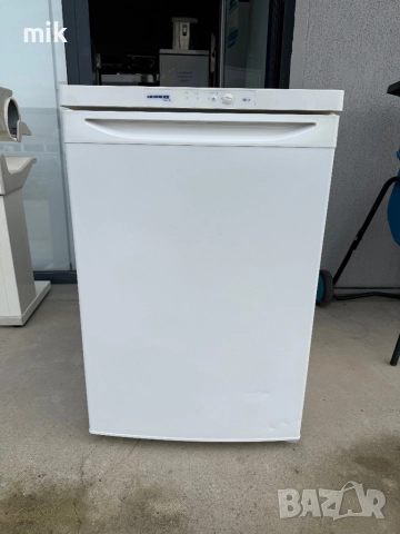 Малък фризер Либхер Комфорт с 3 чекмеджета Като нов , снимка 4 - Фризери - 52139778