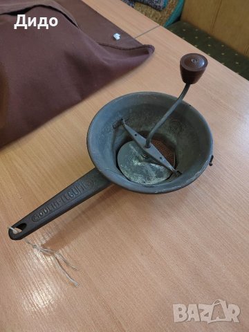 Ретро уред - мелачка.