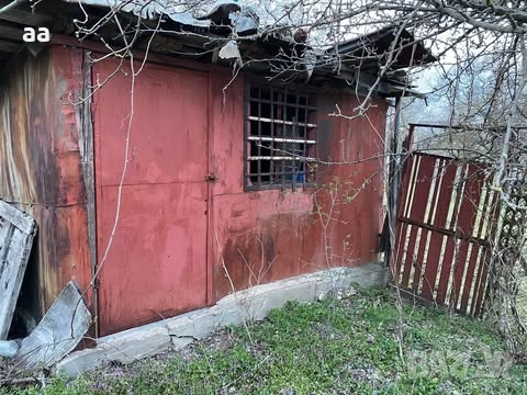 Продавам лозе 700 кв метра гр Добрич зад фабрика Орехите , снимка 1