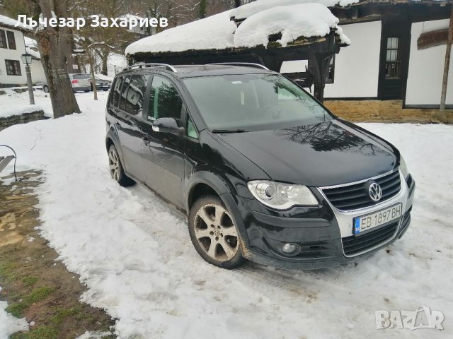 VW Touran 2.0 disel DSG 170ps CROSS Дата на производство септември 2009 г. Тип двигател  Дизелов Мощ, снимка 8 - Автомобили и джипове - 39688024