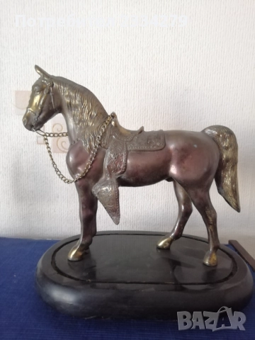 Стари статуи, макети: гонг, помпа за бира, оседлан кон. , снимка 14 - Статуетки - 52972346