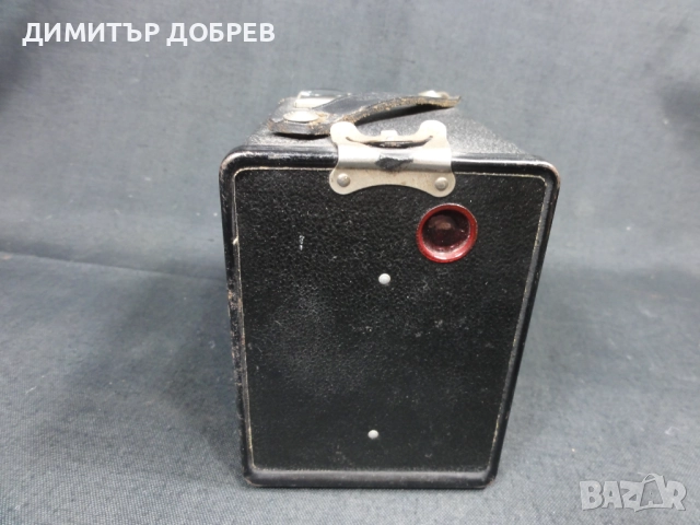 СТАР РЕТРО ФОТОАПАРАТ KODAK SIX-20 BROWNIE C BOX CAMERA ENGLAND , снимка 7 - Антикварни и старинни предмети - 52133955