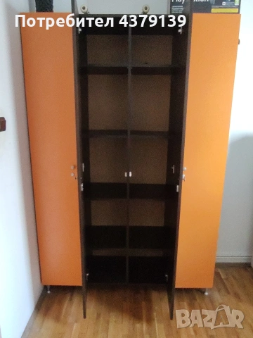 Гардероб 4 крила с ключалка на всяко крило, снимка 2 - Гардероби - 53785805