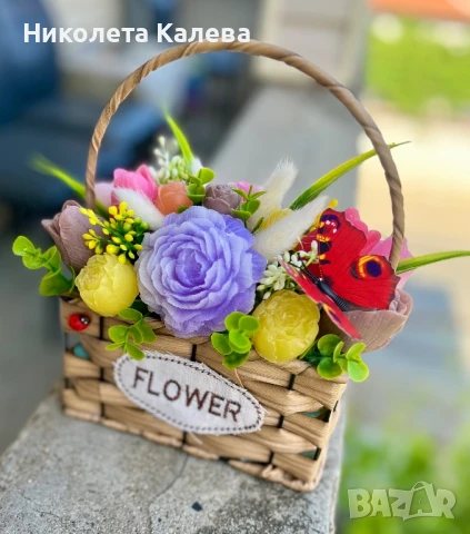 Аранжировки от глицеринов сапун, снимка 4 - Изкуствени цветя - 47968913