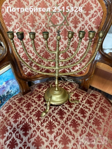 голям стар еврейски свещник ханукия