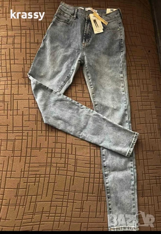 НОВИ еластични дамски дънки Mango (размер 36)