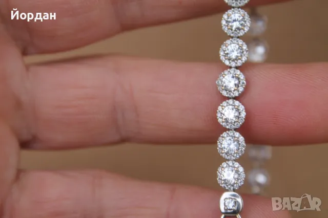 Дамска  гривна от бяло злато , снимка 7 - Гривни - 49771384