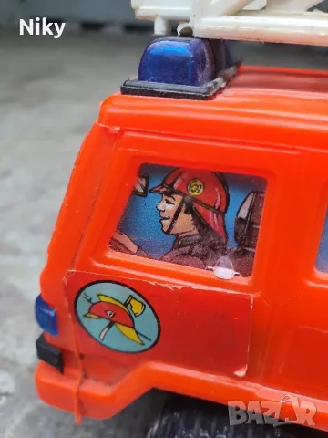 Колекционерска играчка пожарна , снимка 3 - Колекции - 49695348