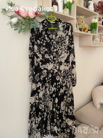 Нова стилна черна бяла разкошна феерична елегантна плисирана плисе рокля Reserved 