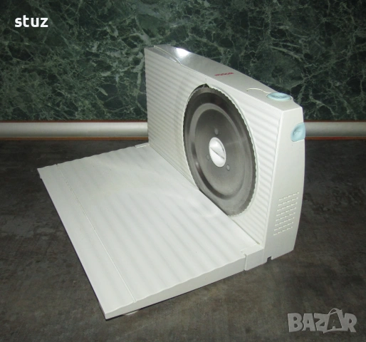 Електрическа машина Bosch, за рязане на колбаси, хляб, зеленчуци, сирена, снимка 3 - Кухненски роботи - 53711171