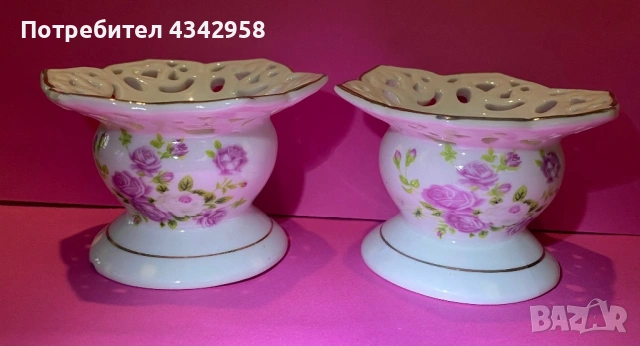 Два немски порцеланови винтидж свещника .