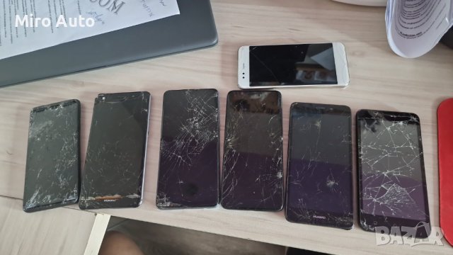 7 бр телефони със счупени дисплей - за ремонт или за части