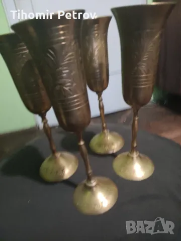 чаши с столчета. 