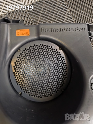 Суббуфер Harman kardon от Мерцедес , снимка 3 - Аксесоари и консумативи - 52175151