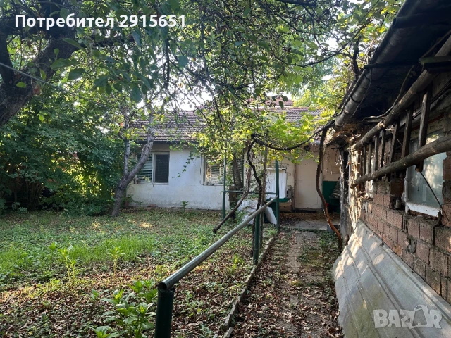 Продавам къща с пристройка , гараж и работещ магазин , снимка 3 - Къщи - 51298920