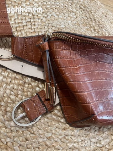 Чанта за кръста, снимка 3 - Чанти - 52497648