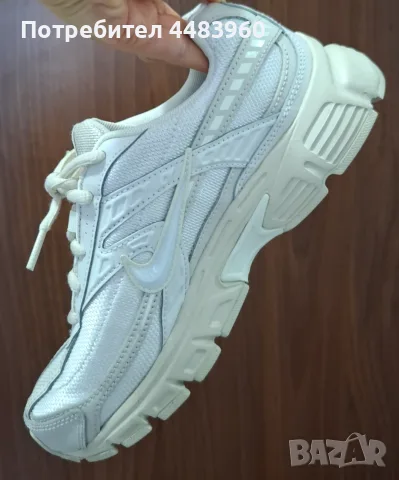 Маратонки Nike цвят перла, снимка 2 - Маратонки - 55709772