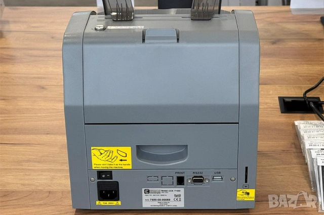 Професионална банкнотоброячна машина/детектор за банкноти CCE 7400, снимка 4 - Друга електроника - 53830617