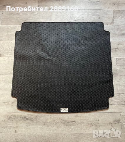 Оригинална постелка за багажник за VW Touareg след 2018г, снимка 3 - Аксесоари и консумативи - 41602811