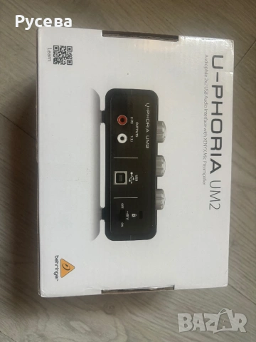 Аудио Интерфейс Behringer U-Phoria UM2