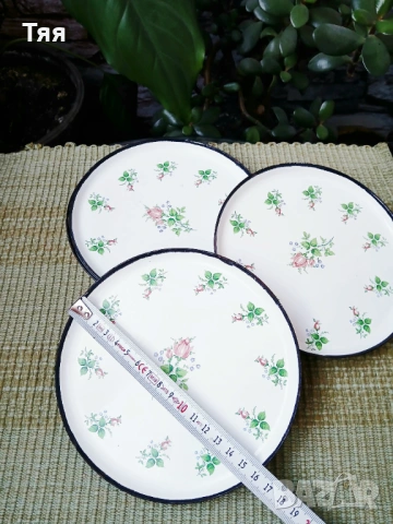 Емайлирани чинийки с рози , снимка 3 - Антикварни и старинни предмети - 53829042