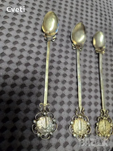 Позлатени малки лъжички и сребърни, снимка 7 - Нумизматика и бонистика - 48535663