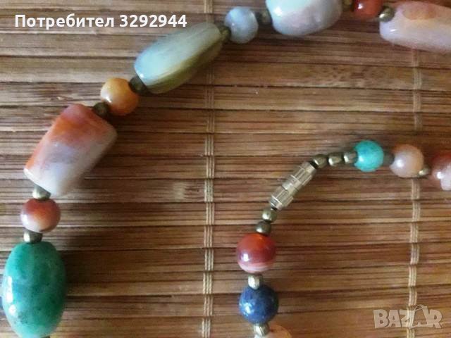 Гердан с разноцветни ахати, снимка 2 - Колиета, медальони, синджири - 39437270