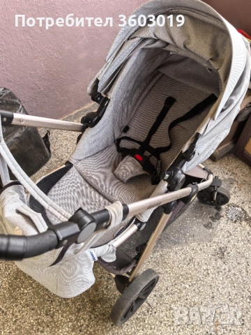 Продавам бебешка количка