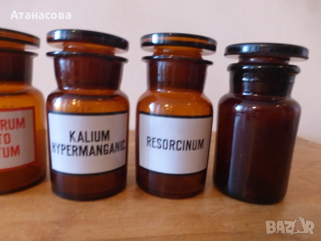 Аптекарски шишета буркани бурканчета 5 бр , снимка 3 - Антикварни и старинни предмети - 53049660