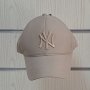 Нова шапка с козирка New York (Ню Йорк) в бежов цвят, Унисекс, снимка 1 - Шапки - 41804915