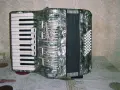 АКОРДЕОН  " ВЕЛТМАЙСТЕР "  40 БАСА  ПОЧТИ  НОВ. ЦЕНА- 150 Евро., снимка 1
