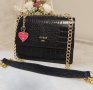Черна лачена чанта Guess код SG204, снимка 5
