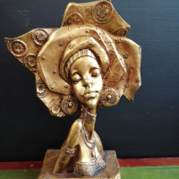 Декоративна статуетка Африканка, снимка 1 - Статуетки - 36195831