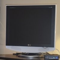 Монитор и телевизор LG, снимка 2 - Телевизори - 42514595