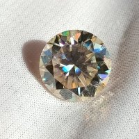 Огромен Топ Златен Фенси Диамант Мойсанит 8,5 карата diamond Moissanite, снимка 3 - Други - 35731725