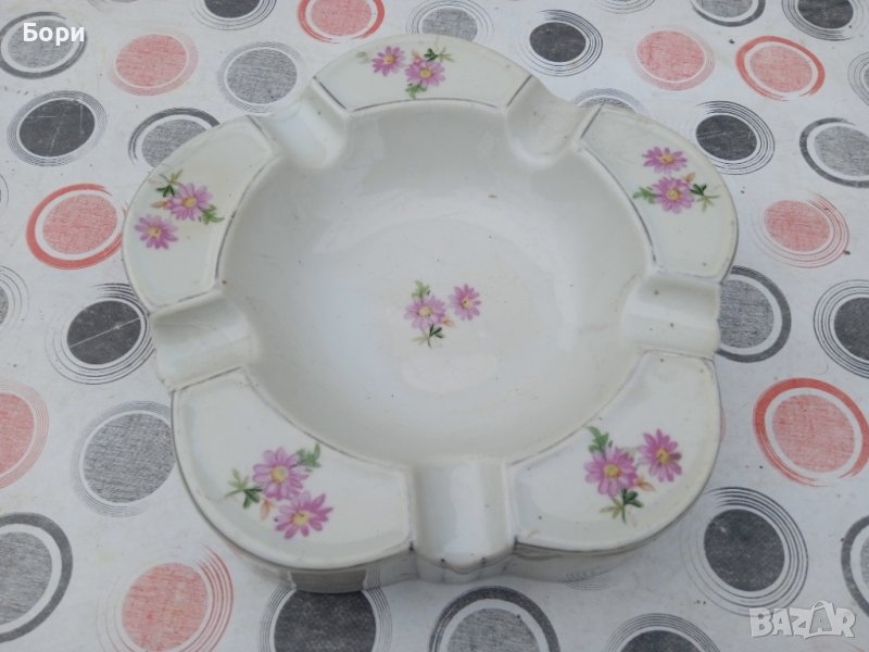 Стар порцелан / пепелник, снимка 1