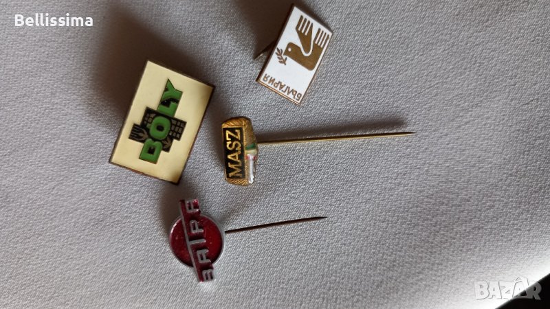Значки 4 броя, снимка 1