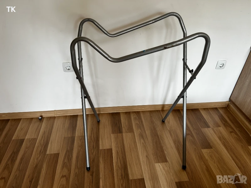 Продавам стойка за бебешко корито, снимка 1