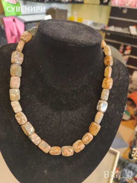 Колие от естествени материали , снимка 1