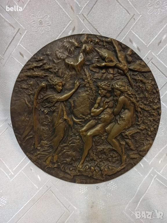 Антикварна масивна бронзова релефна плоча-барелеф изобразяваща Адам  Ева и Архангел Рафаел , снимка 1