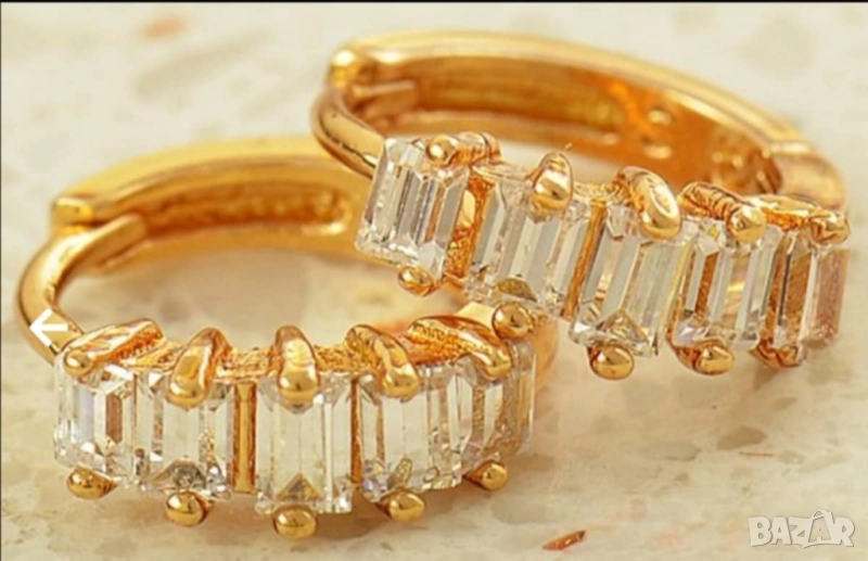 Изящни обеци от 9к попълнено злато с 5 цирконии 15 лв., снимка 1