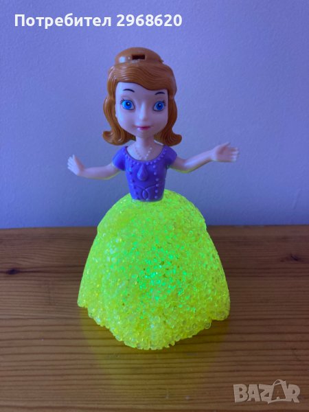 Светеща кукла, снимка 1