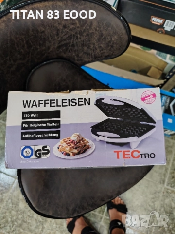 Гофретник TecTro 750W, снимка 3 - Гофретници - 51497647