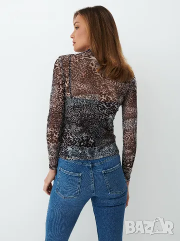 MOHITO Блуза от мрежесто жарсе. Топ с тигров принт, снимка 4 - Блузи с дълъг ръкав и пуловери - 48167299